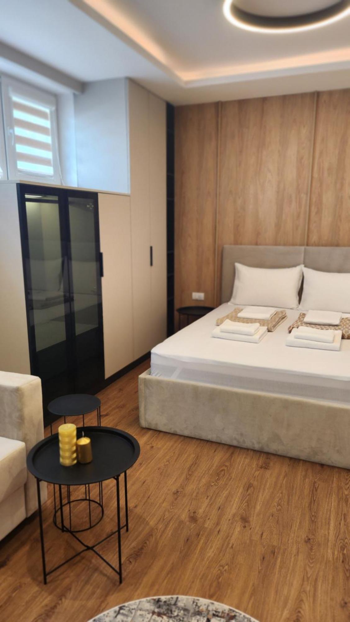 Apartment Dobrinja - Free Parking- Rent A Car *