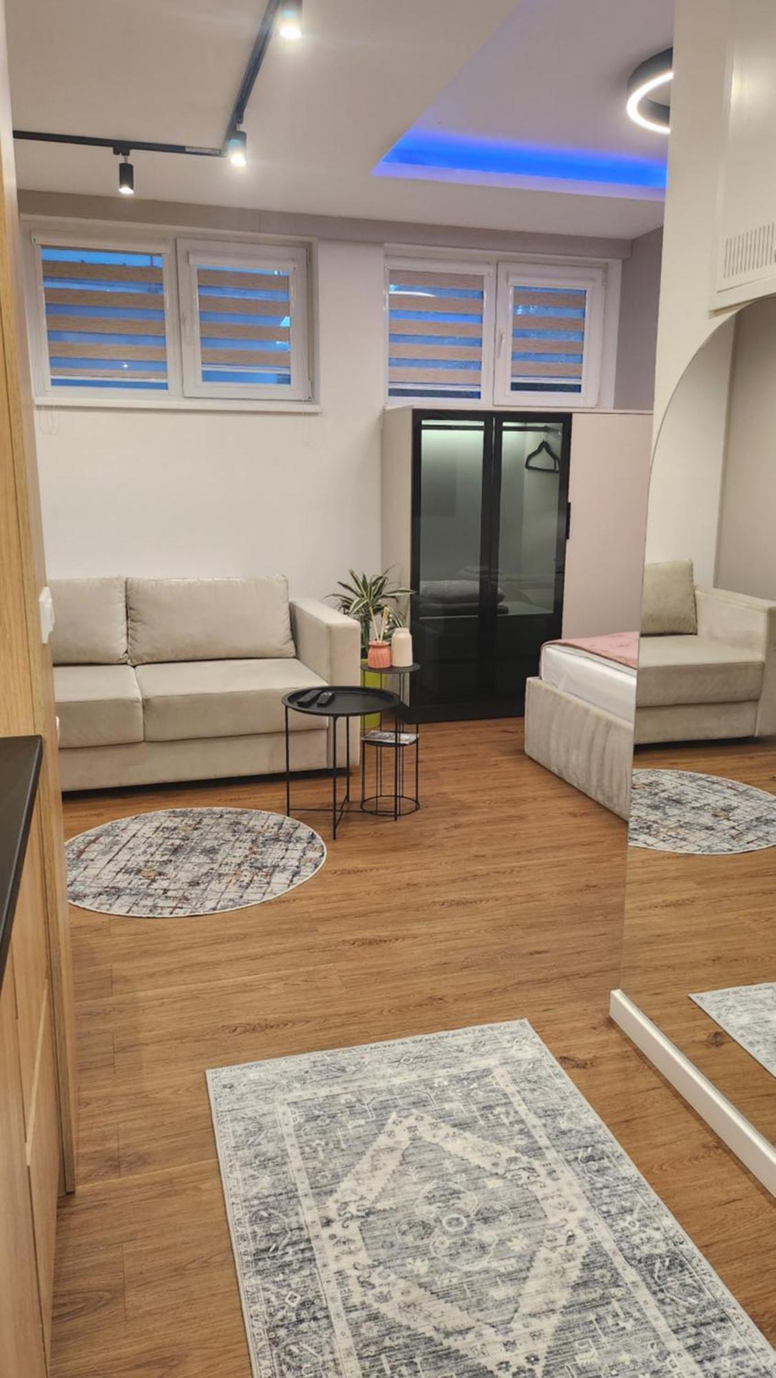 Apartment Dobrinja - Free Parking- Rent A Car *